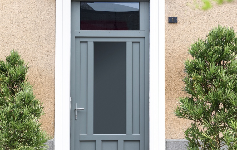 Notre gamme de porte d'entrée en BOIS CLASSIQUE et CREATIVE CONTEMPORAINE à PONT AUDEMER